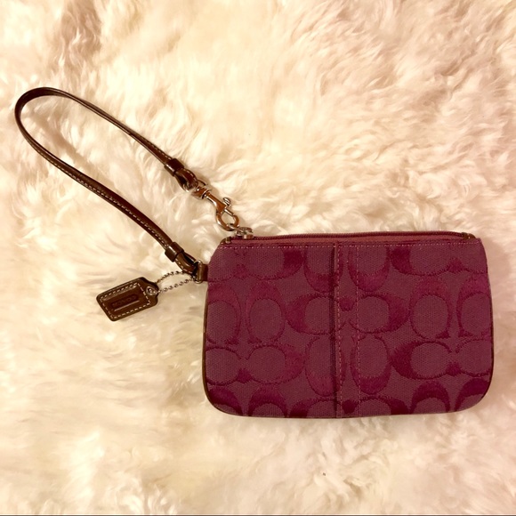 Coach Handbags - Coach Wristlet